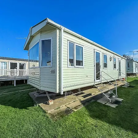 Lovely 6 Berth Caravan For Hire At Manor Park In Hunstanton Norfolk Ref 23044S Exterior photo